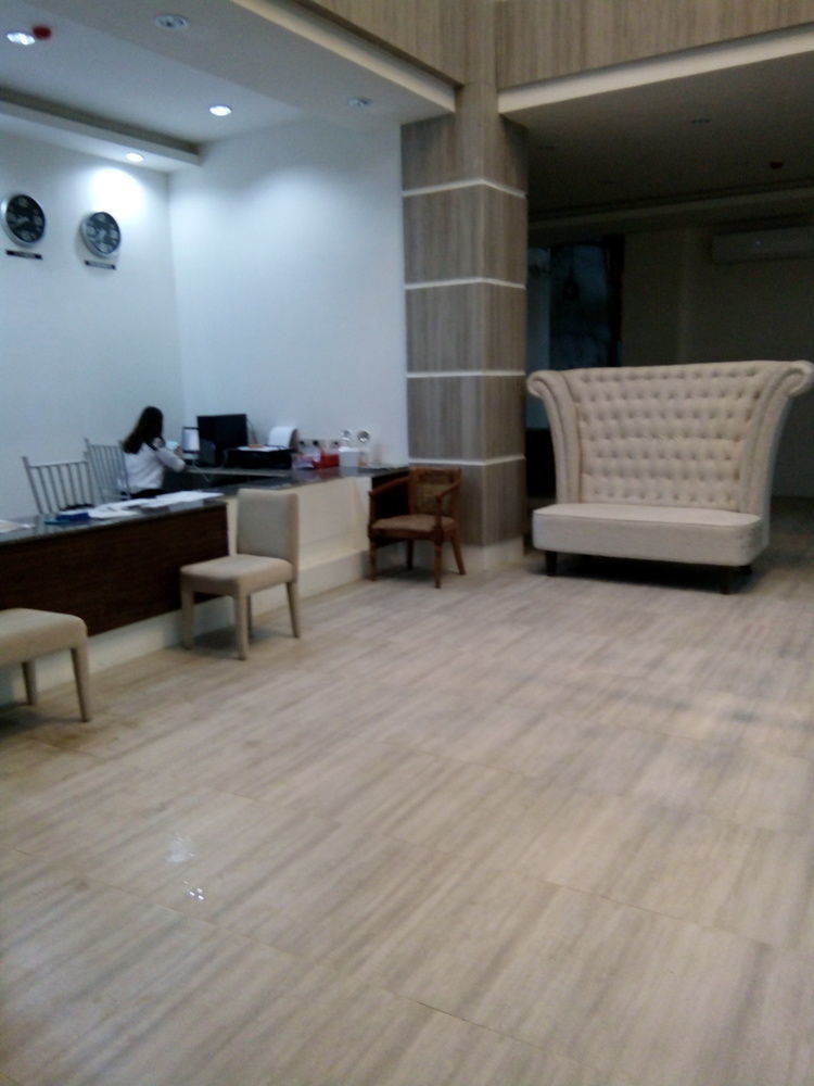 เรดดอร์ซ พลัส เนียร์ ไกซาโน มอลล์ กาลิโบ Hotel ภายนอก รูปภาพ