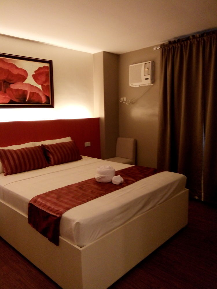 เรดดอร์ซ พลัส เนียร์ ไกซาโน มอลล์ กาลิโบ Hotel ภายนอก รูปภาพ