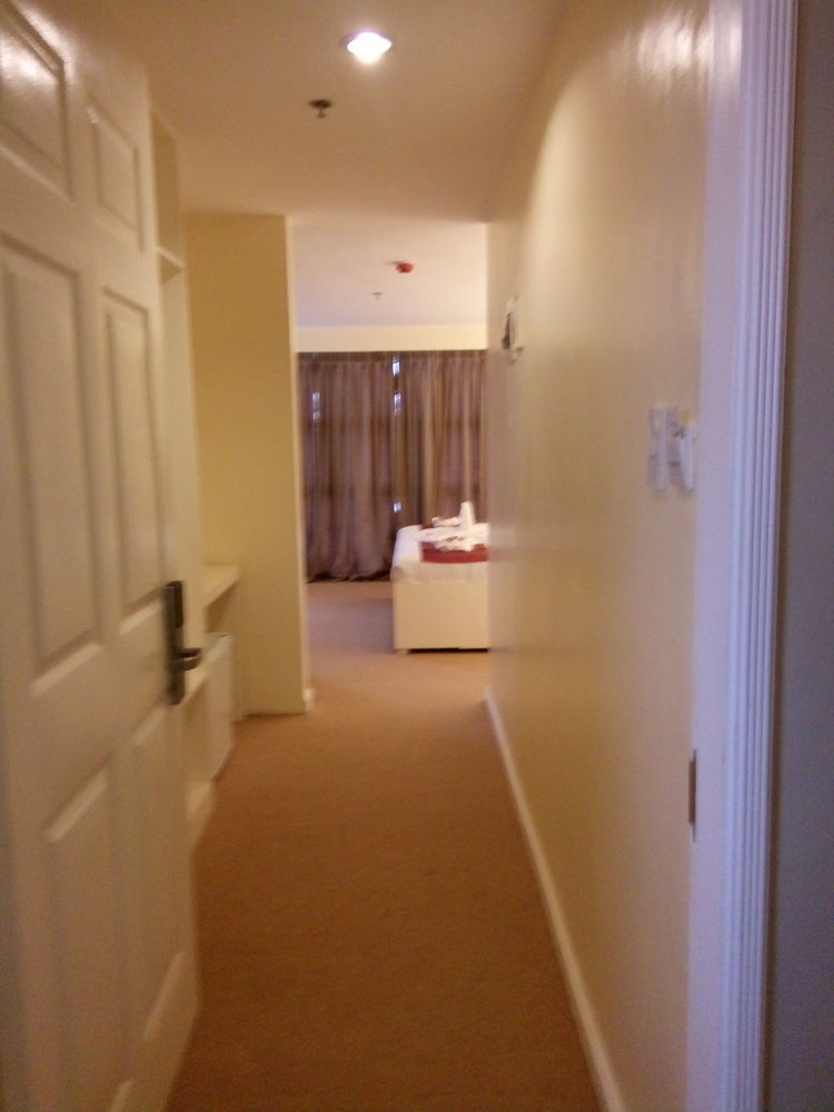 เรดดอร์ซ พลัส เนียร์ ไกซาโน มอลล์ กาลิโบ Hotel ภายนอก รูปภาพ