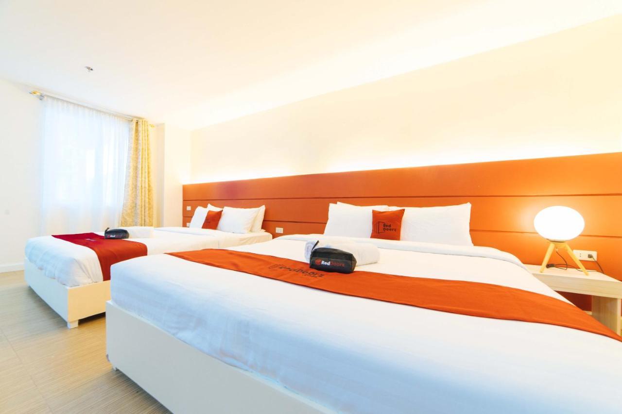 เรดดอร์ซ พลัส เนียร์ ไกซาโน มอลล์ กาลิโบ Hotel ภายนอก รูปภาพ