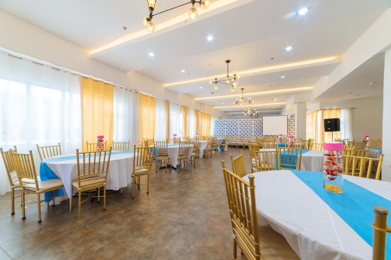 เรดดอร์ซ พลัส เนียร์ ไกซาโน มอลล์ กาลิโบ Hotel ภายนอก รูปภาพ