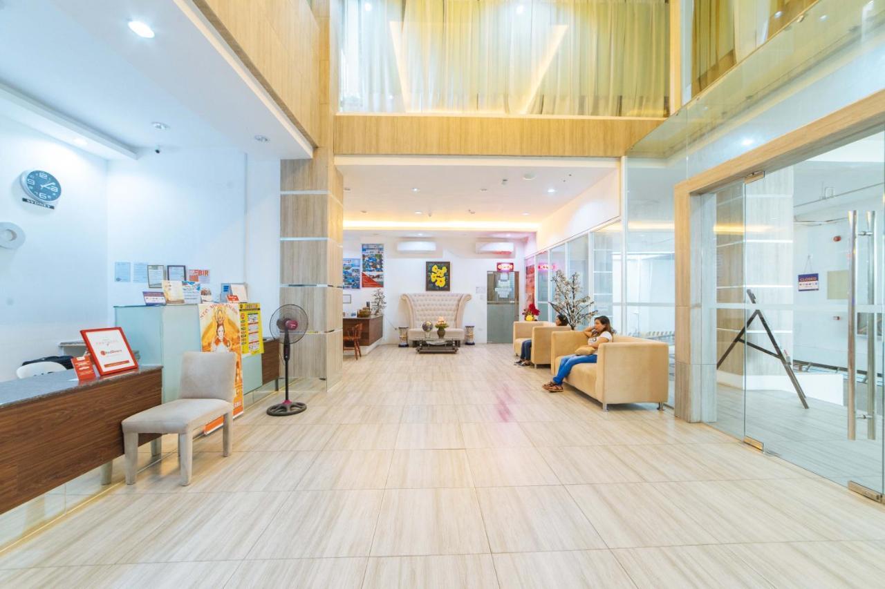 เรดดอร์ซ พลัส เนียร์ ไกซาโน มอลล์ กาลิโบ Hotel ภายนอก รูปภาพ